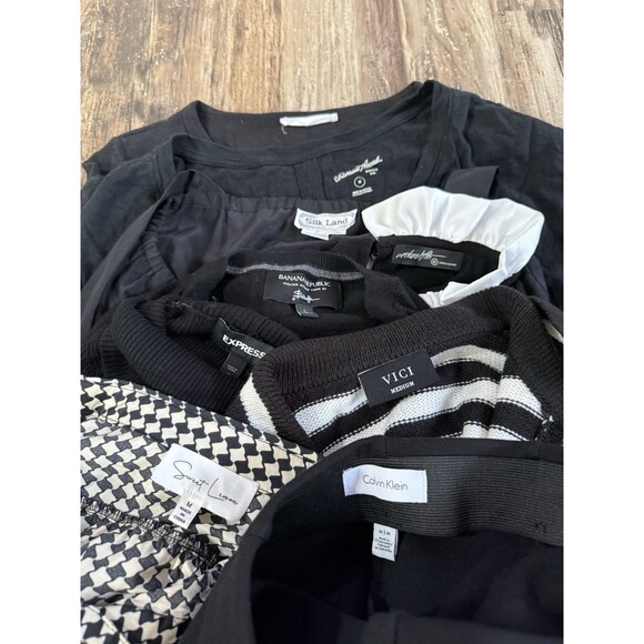 Womens Fall Clothing Lot Size M/L, Back&white, Vici, Banana Republic & More❤️ - Picture 13 of 14